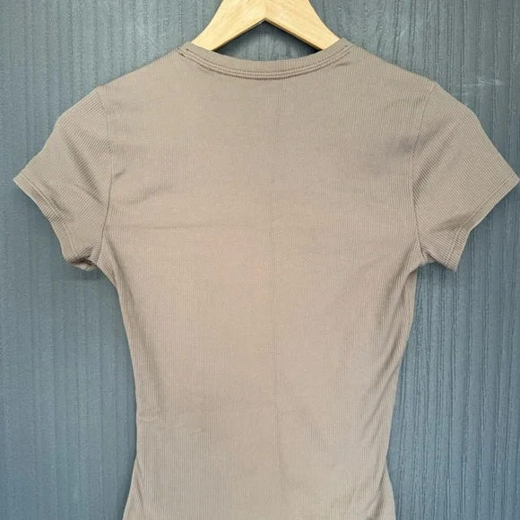 Abercrombie & Fitch Soft Collection Tan Taupe Ribbed Crewneck Bodysuit Size M - Picture 5 of 7
